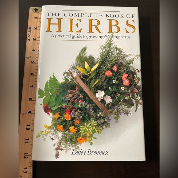 The Complete Book of Herbs (1988) - Picture 9 of 10